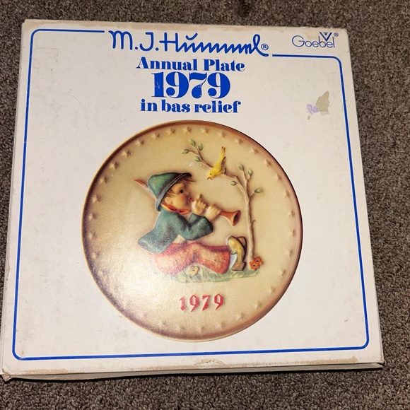 **6/$20** Vintage 1979 Goebel MJ Hummel Annual Collector Plate - Picture 4 of 5